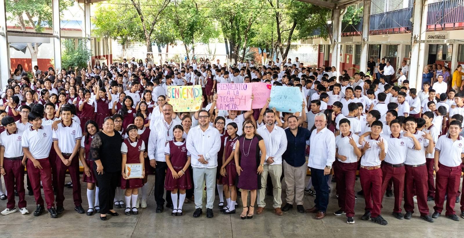 En el marco de las acciones establecidas en la Agenda Tamaulipas Educa, el secretario de Educación, Miguel Ángel Valdez García, realizó una visita y recorrido en la Escuela Secundaria Técnica No. 54 “Gral. Carlos Salazar”, en Ciudad Victoria.